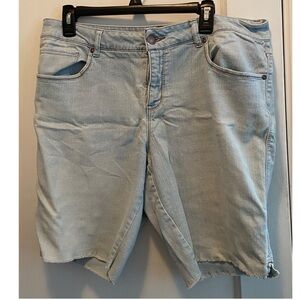 Size 16 Faded Glory Light Denim Mid Thigh Bermuda Shorts